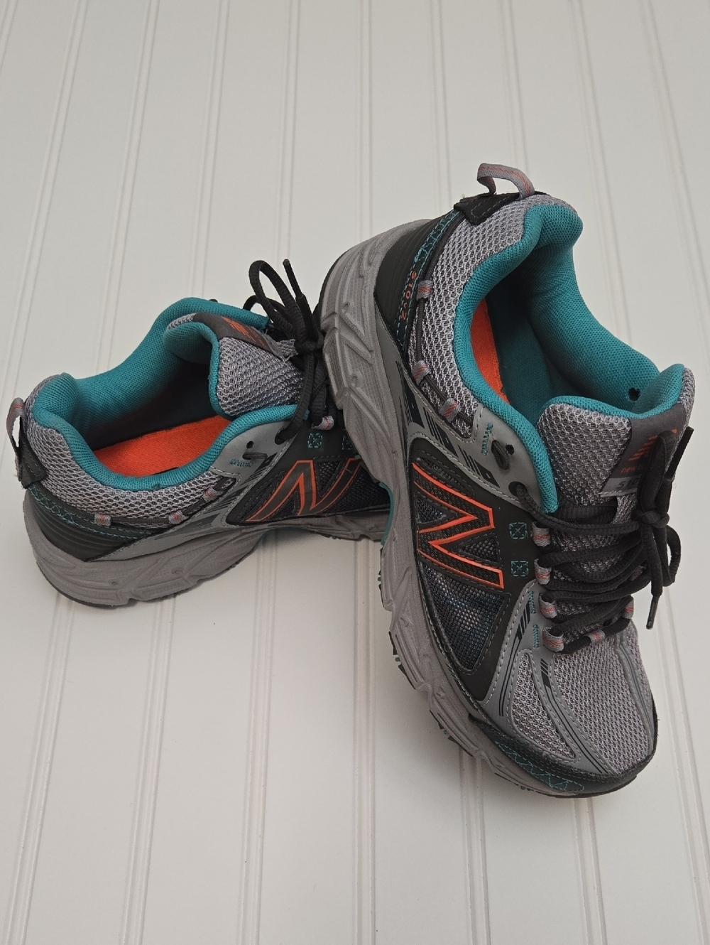 New Balance 510v2 Women / Size 8  1/2